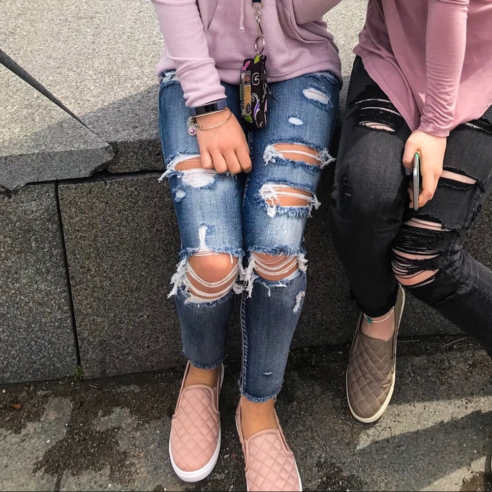 American Eagle Ripped jeans